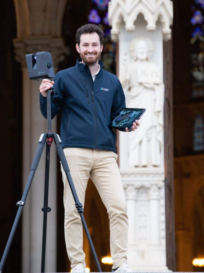 2024-07-16-Numerisation-basilique-Atlantic-digital-david-chapet-IMG_7623-(c)Sanctuaire-Montligeon-HD scan 3d batiment basilique montligeon matterport pro 3