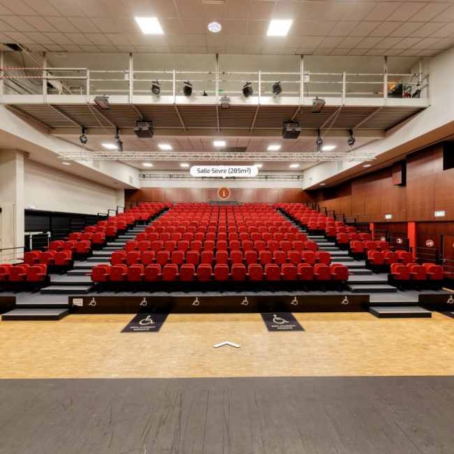 Visite virtuelle salle des fêtes Le Quatrain