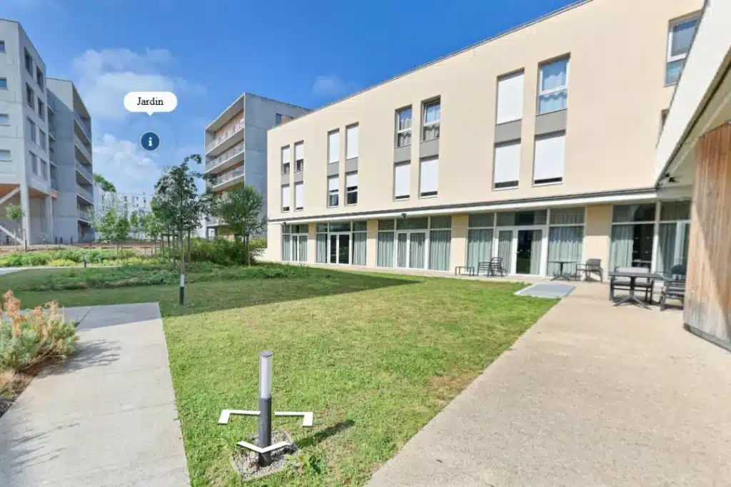 Jardin de l'EHPAD Les Rives de l'Erdre, à Nantes, dans sa visite virtuelle 360°