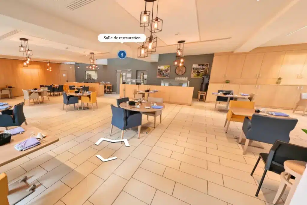 Salle de restauration de l'EHPAD Les Rives de l'Erdre, à Nantes, dans sa visite virtuelle 360°
